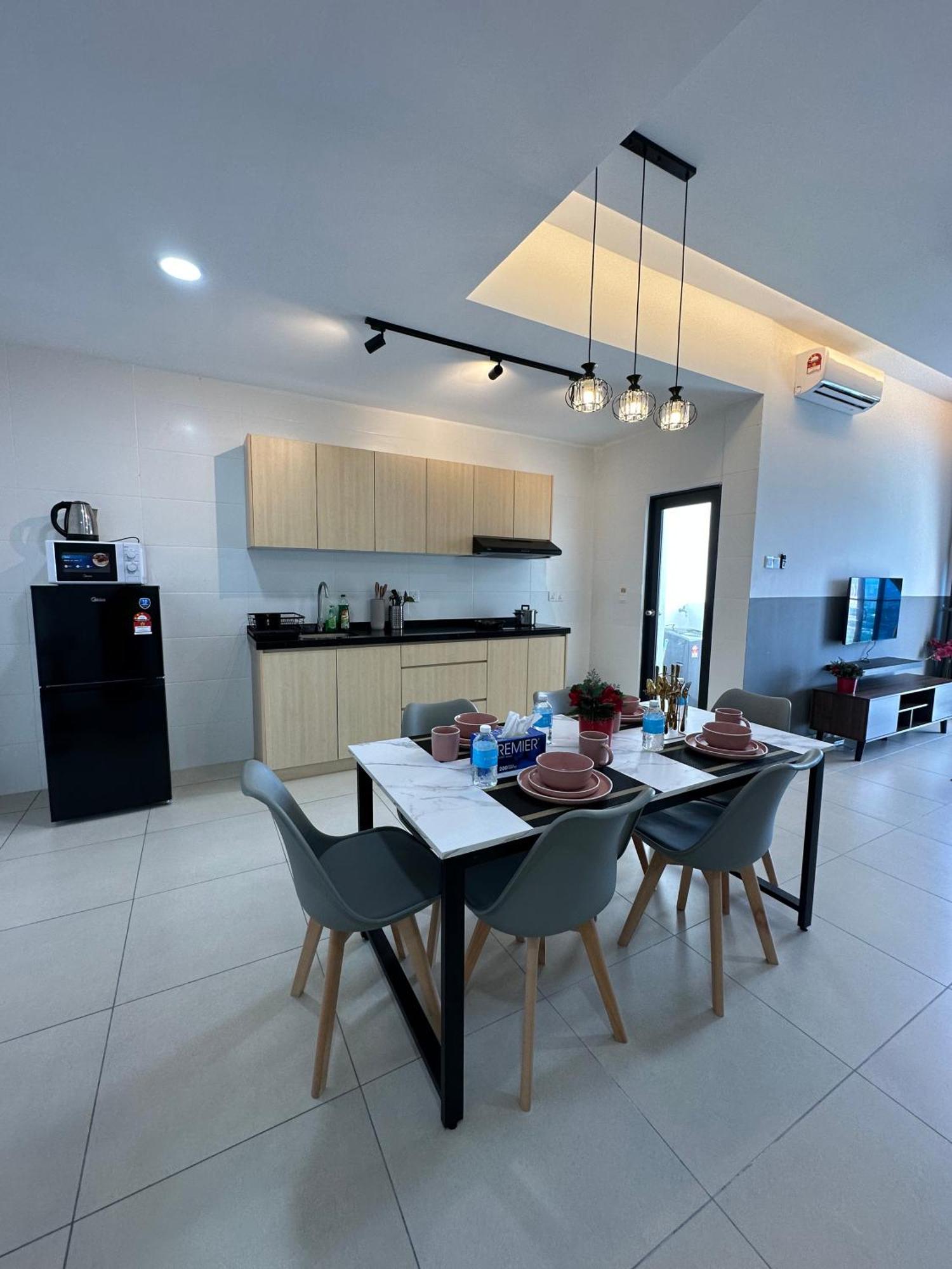 קואלה לומפור Reizz Residence By D'Amour מראה חיצוני תמונה